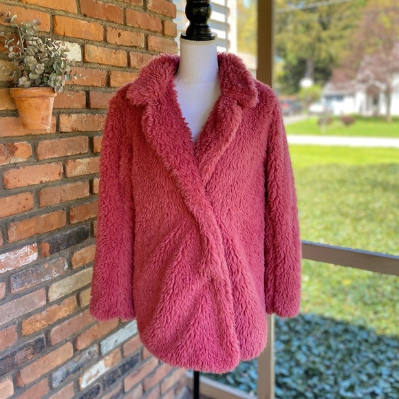 Louise Paris Jackets & Blazers - Louise Paris Faux Fur Coat